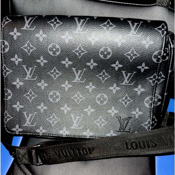 Bought in vegas came back and never used it - Picture 1 of 4